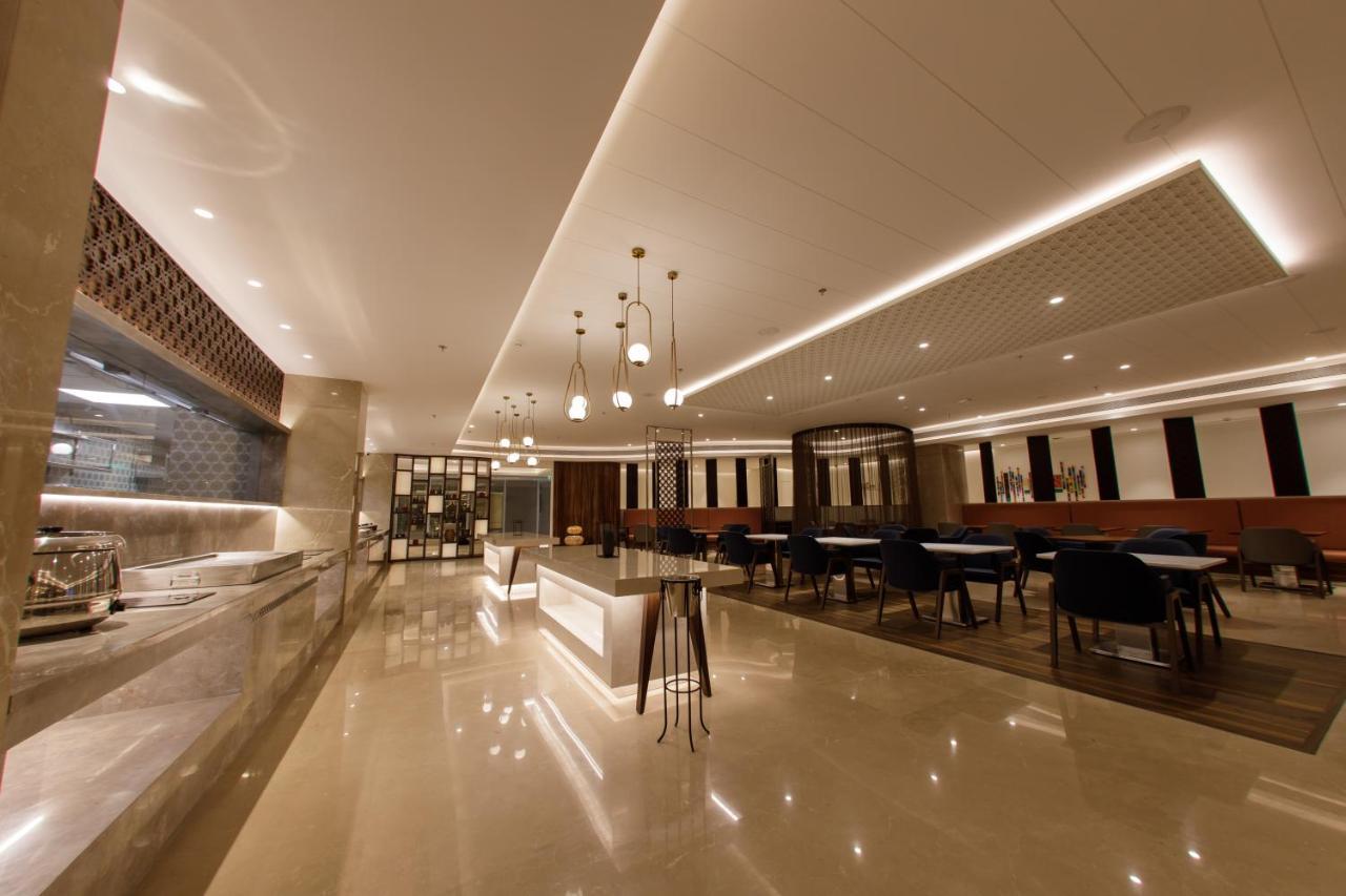 Sayaji Jamnagar Hotel Buitenkant foto
